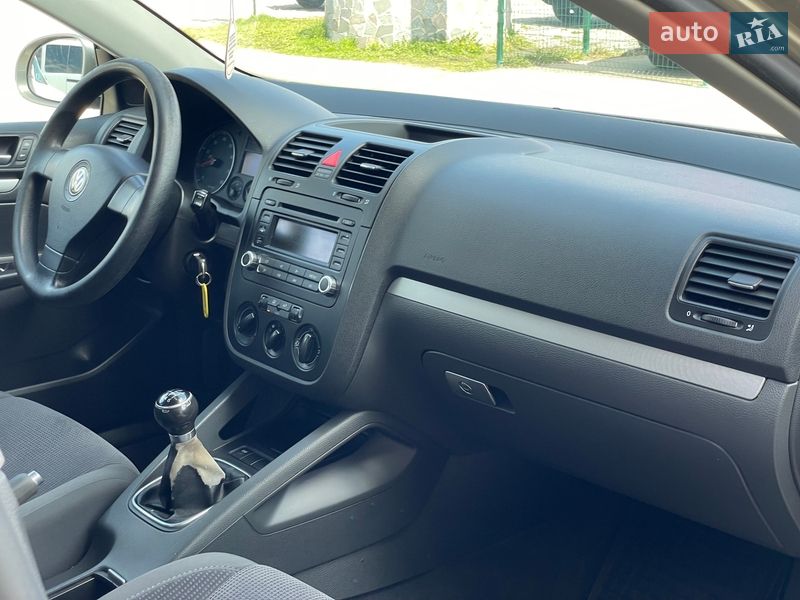 Седан Volkswagen Jetta 2005 в Бердичеве