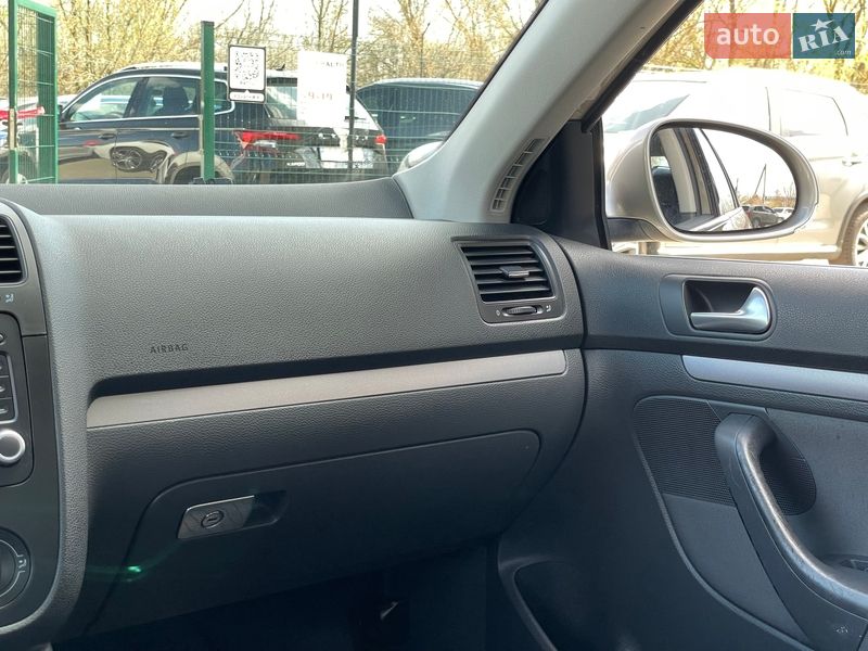 Седан Volkswagen Jetta 2005 в Бердичеве