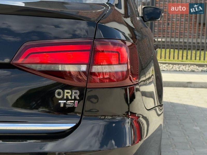 Седан Volkswagen Jetta 2016 в Умани