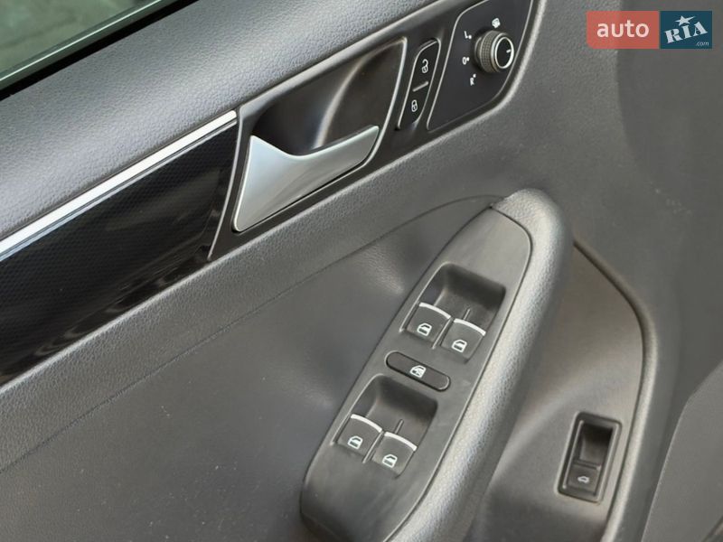 Седан Volkswagen Jetta 2016 в Умани