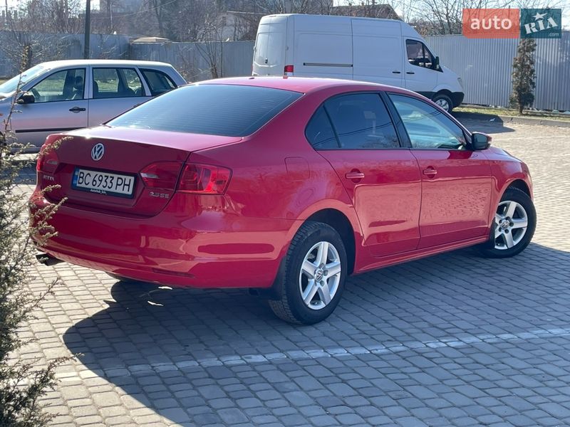 Седан Volkswagen Jetta 2012 в Ивано-Франковске