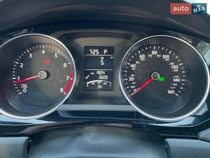 Седан Volkswagen Jetta 2016 в Вишневом фото 25 Седан Volkswagen Jetta 2016 в Вишневом