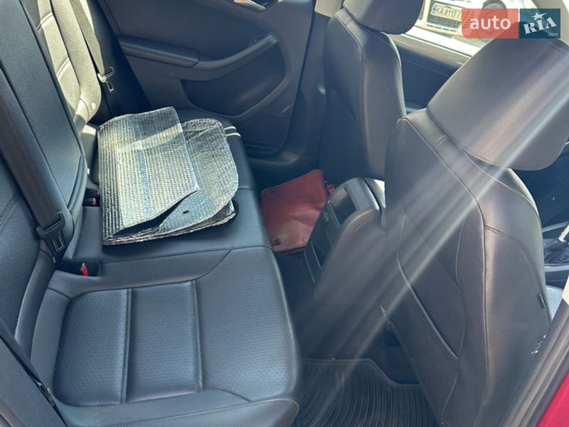 Седан Volkswagen Jetta 2016 в Киеве