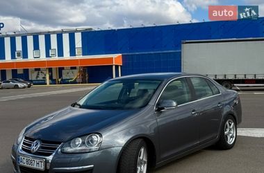 Седан Volkswagen Jetta 2009 в Луцке