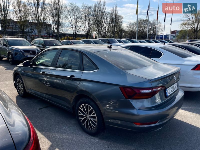 Седан Volkswagen Jetta 2018 в Днепре