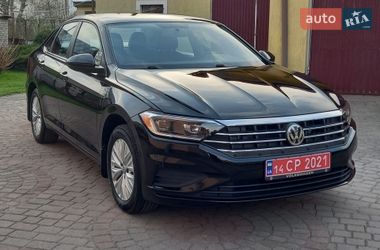 Седан Volkswagen Jetta 2019 в Львове