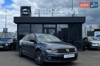 Седан Volkswagen Jetta 2015 в Києві