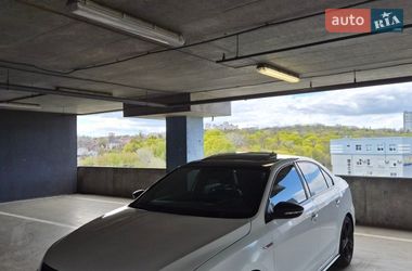 Седан Volkswagen Jetta 2017 в Киеве