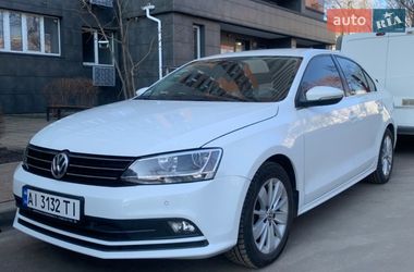 Седан Volkswagen Jetta 2016 в Киеве