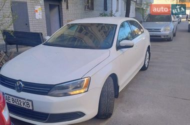 Седан Volkswagen Jetta 2014 в Днепре