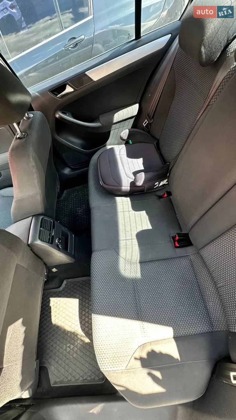 2012 Volkswagen Jetta - мініатюра 3