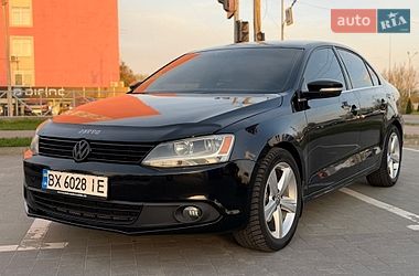 Седан Volkswagen Jetta 2014 в Хмельницком