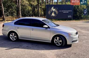 Седан Volkswagen Jetta 2012 в Львове