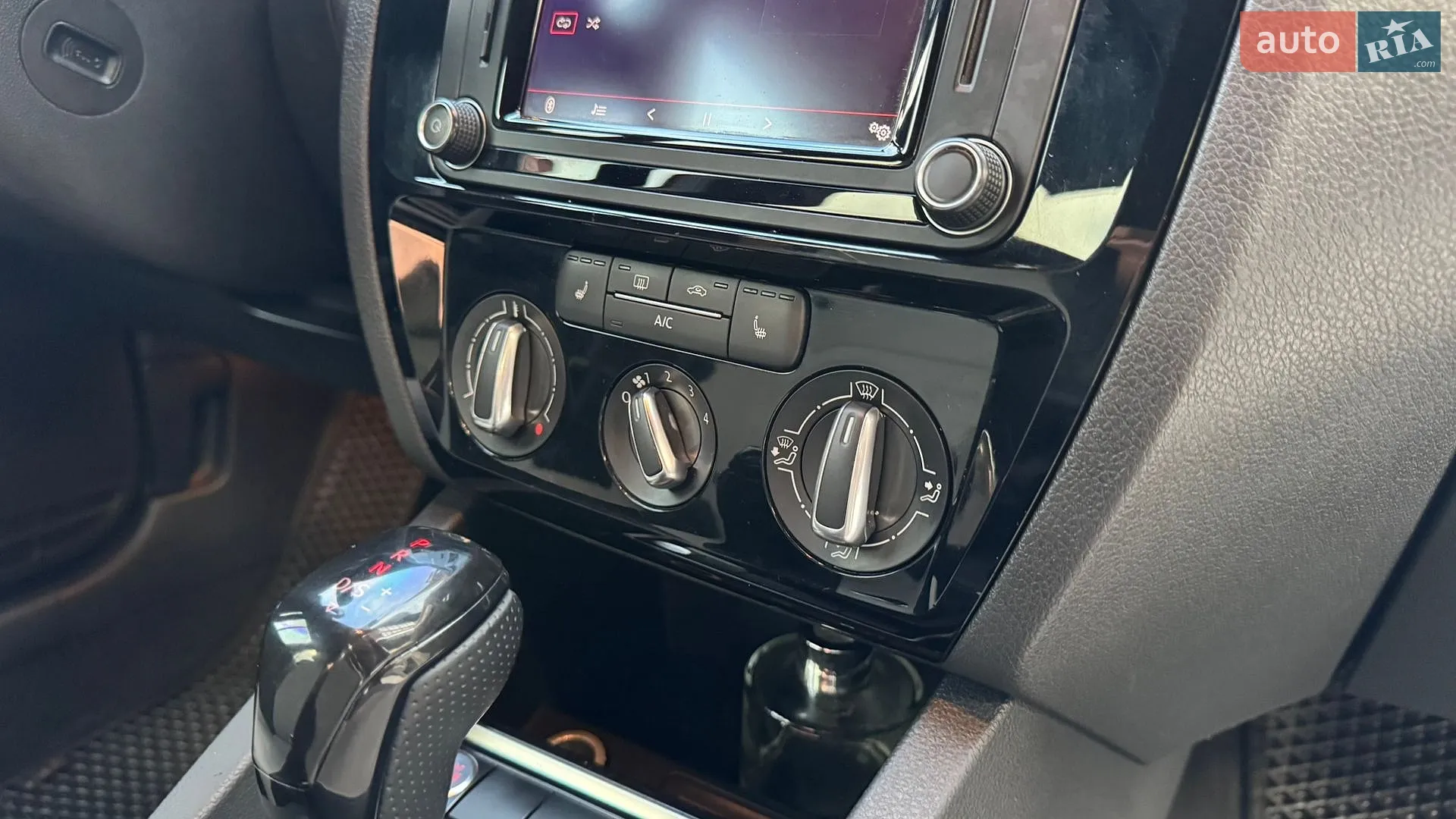 2016 Volkswagen Jetta - мініатюра 40