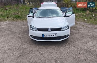 Седан Volkswagen Jetta 2012 в Києві