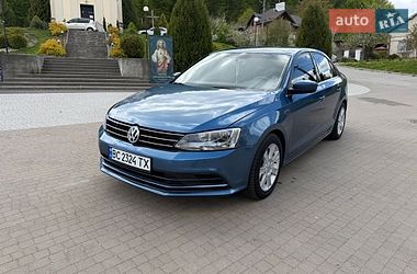 Седан Volkswagen Jetta 2016 в Львове