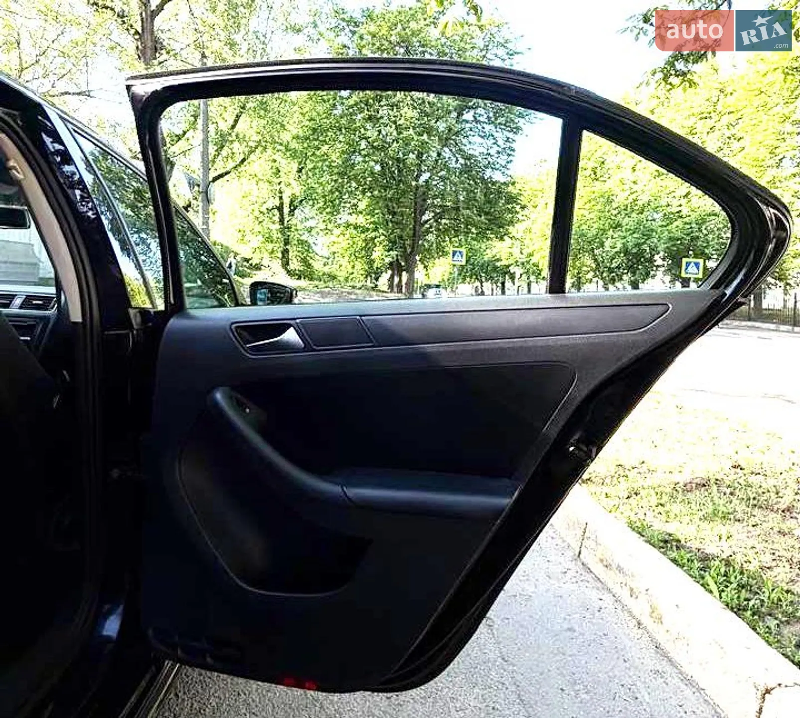 2011 Volkswagen Jetta - мініатюра 29