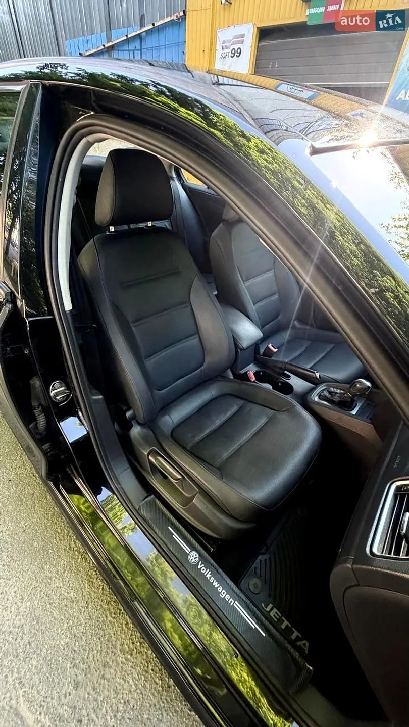 2011 Volkswagen Jetta - мініатюра 30
