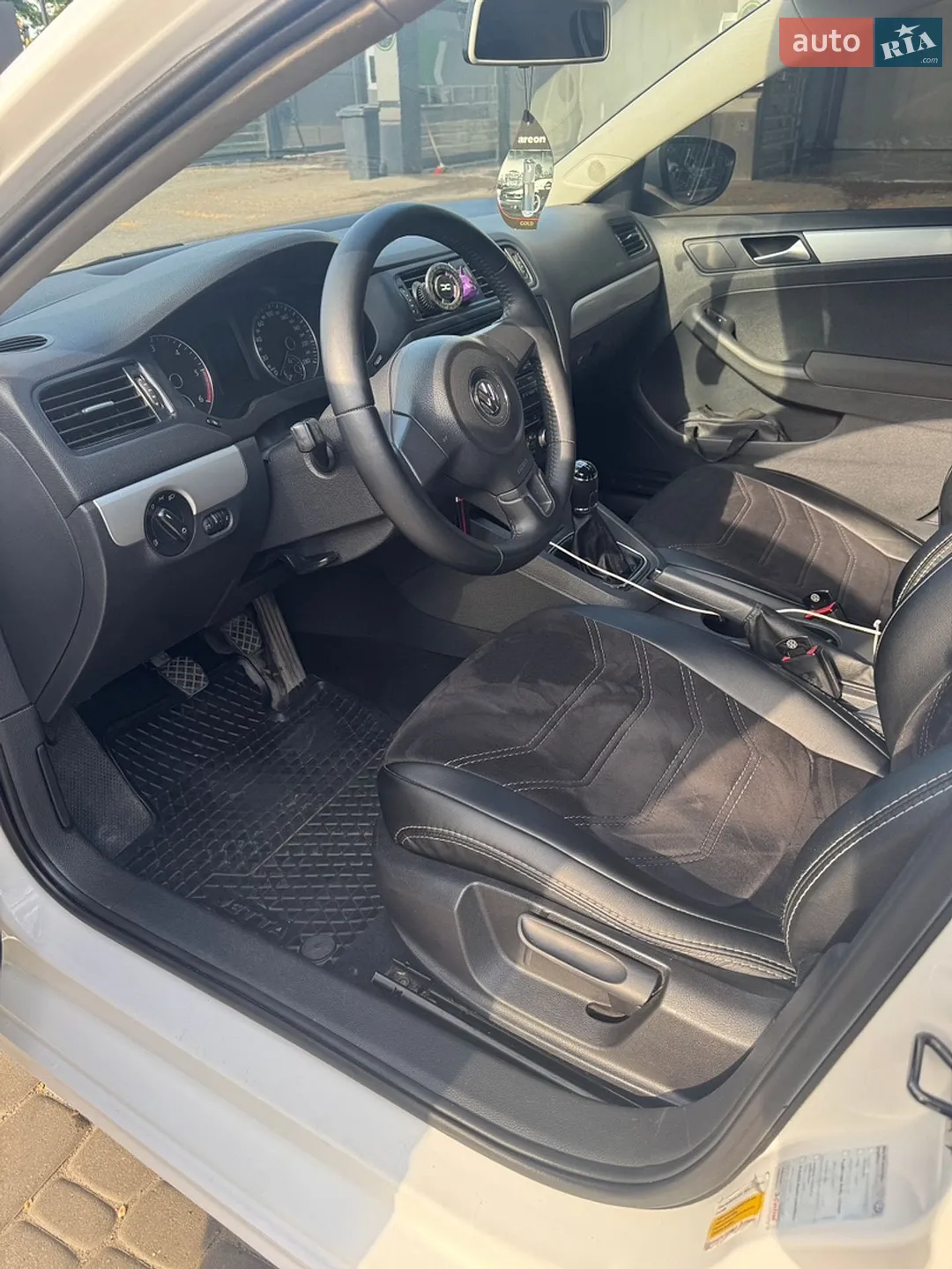 2011 Volkswagen Jetta - мініатюра 25