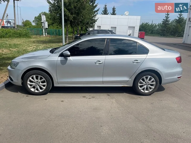 Volkswagen Jetta 2013 VIN WVWZZZ16ZDM082047 фото оголошення 3 з 40