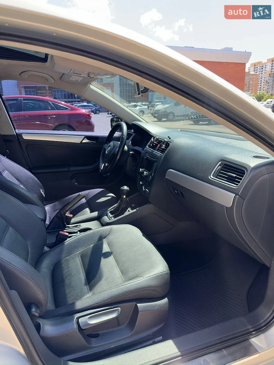 2010 Volkswagen Jetta - мініатюра 29