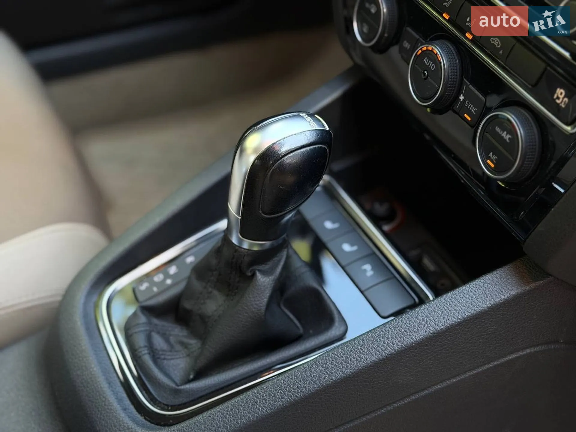 2016 Volkswagen Jetta - мініатюра 19