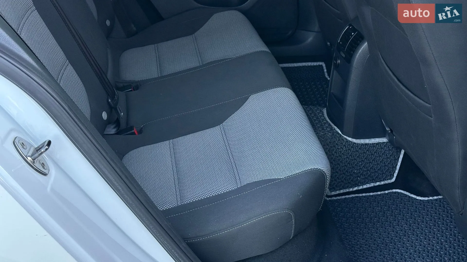 2013 Volkswagen Jetta - мініатюра 96