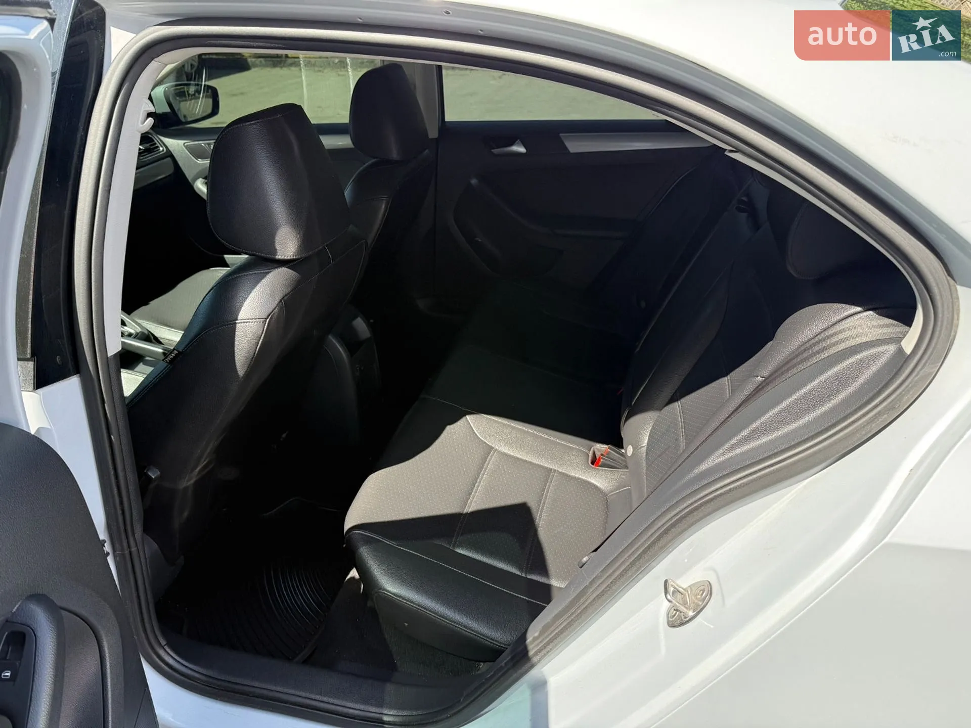 2016 Volkswagen Jetta - мініатюра 24