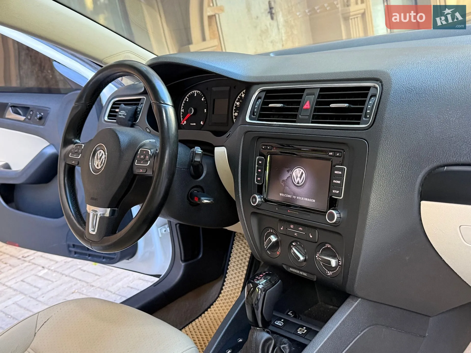 2012 Volkswagen Jetta - мініатюра 40