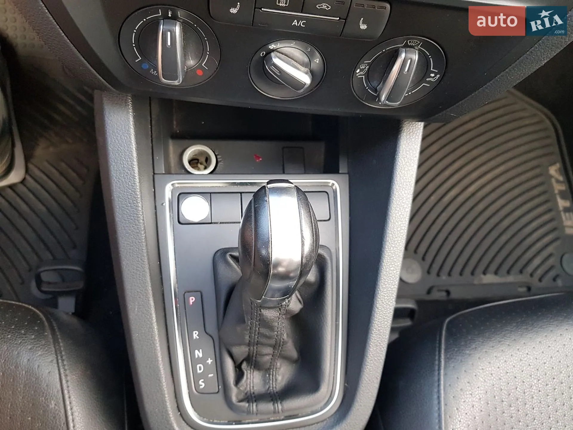 2015 Volkswagen Jetta - мініатюра 35