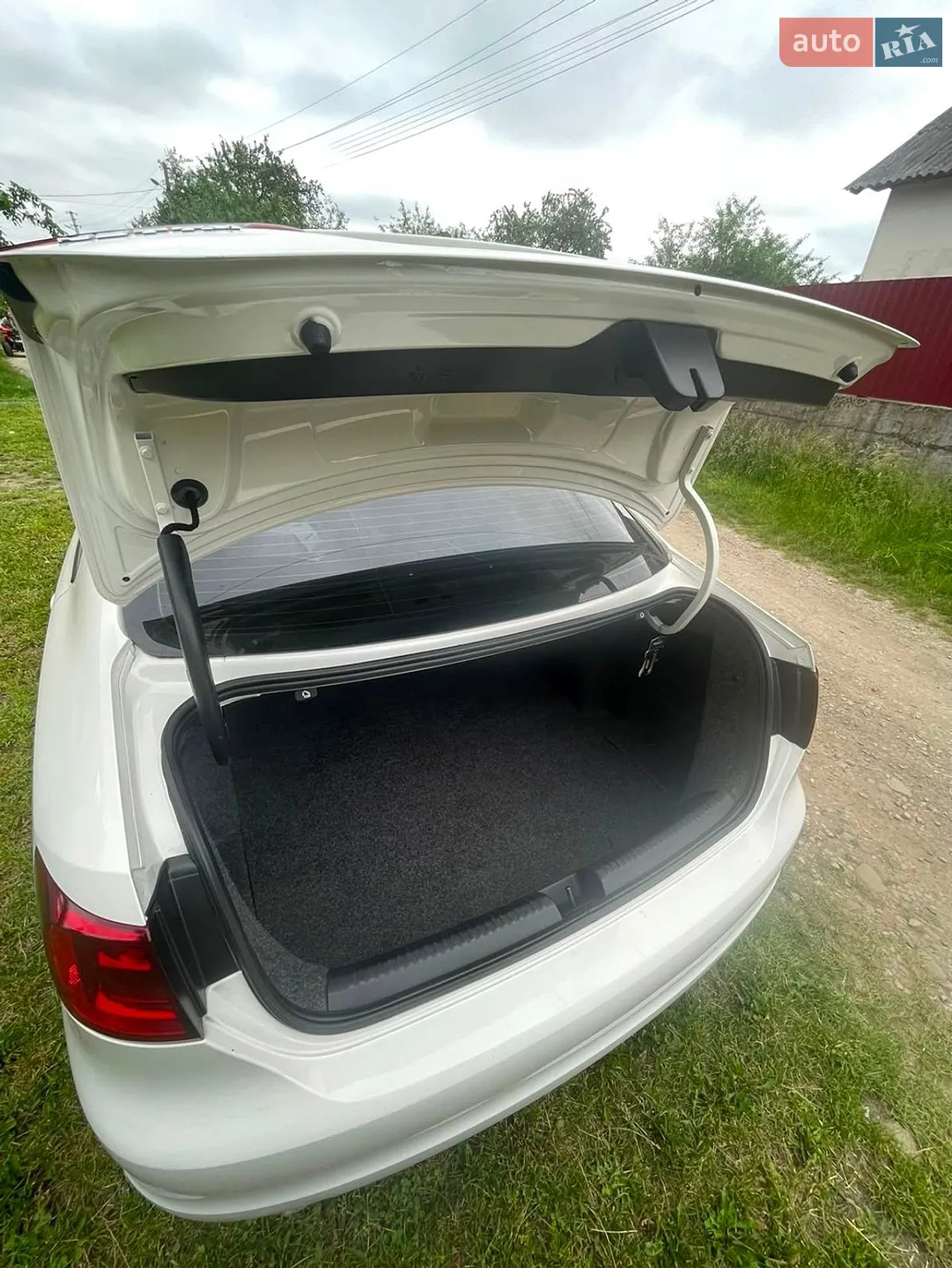 2011 Volkswagen Jetta - мініатюра 26
