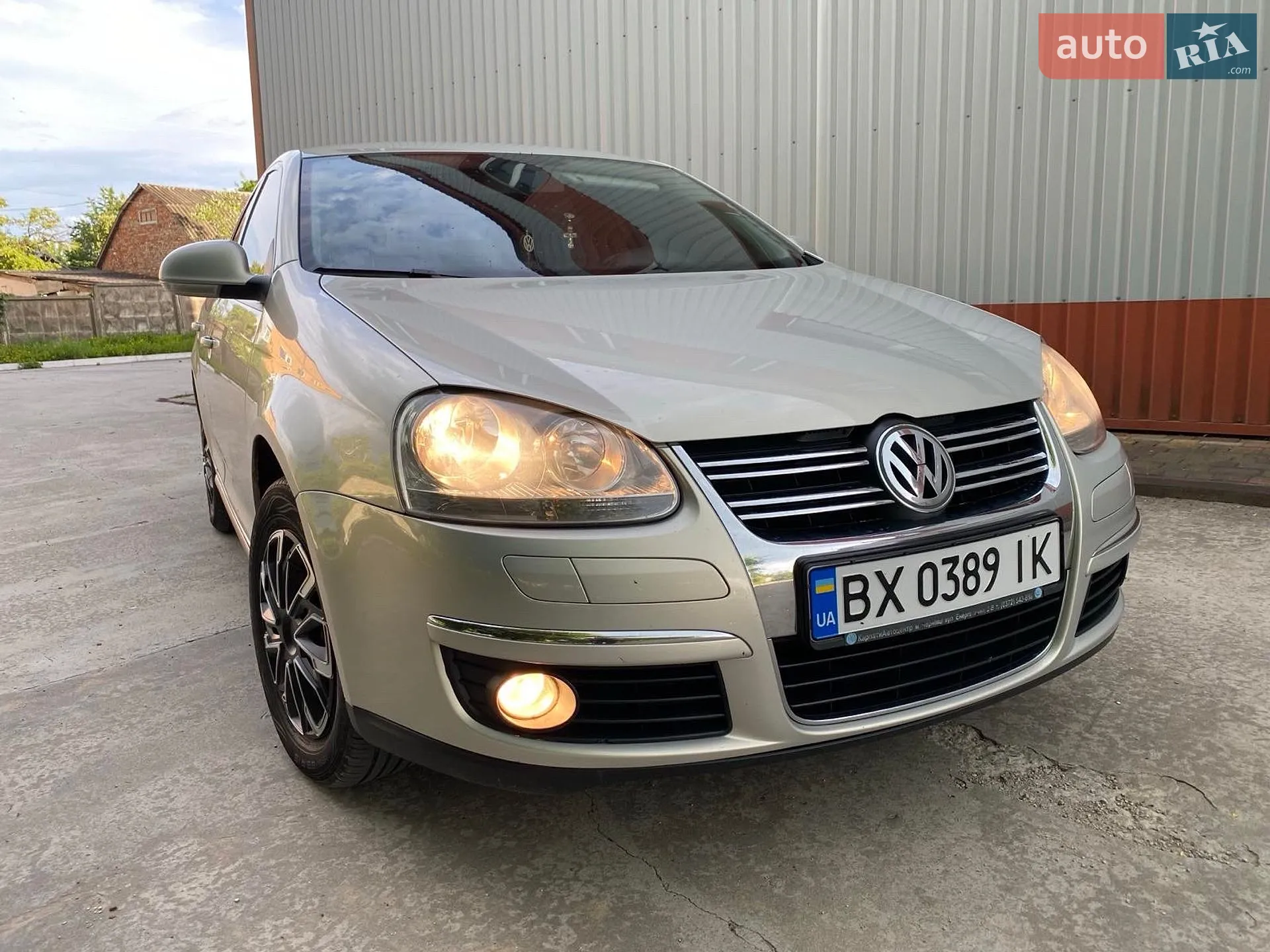 2010 Volkswagen Jetta - мініатюра 2