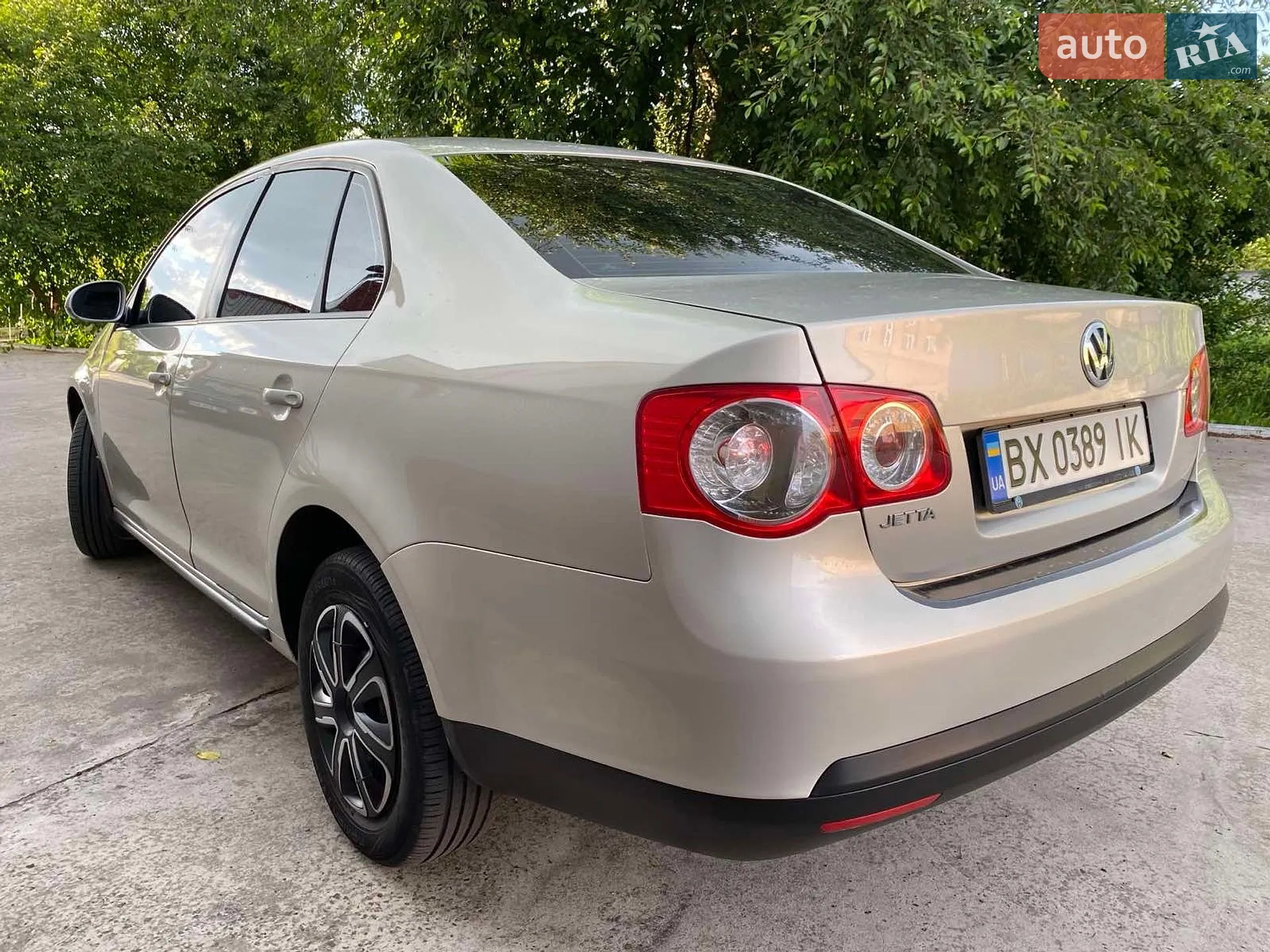 2010 Volkswagen Jetta - мініатюра 11