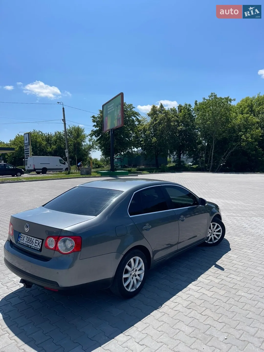 2010 Volkswagen Jetta - мініатюра 2