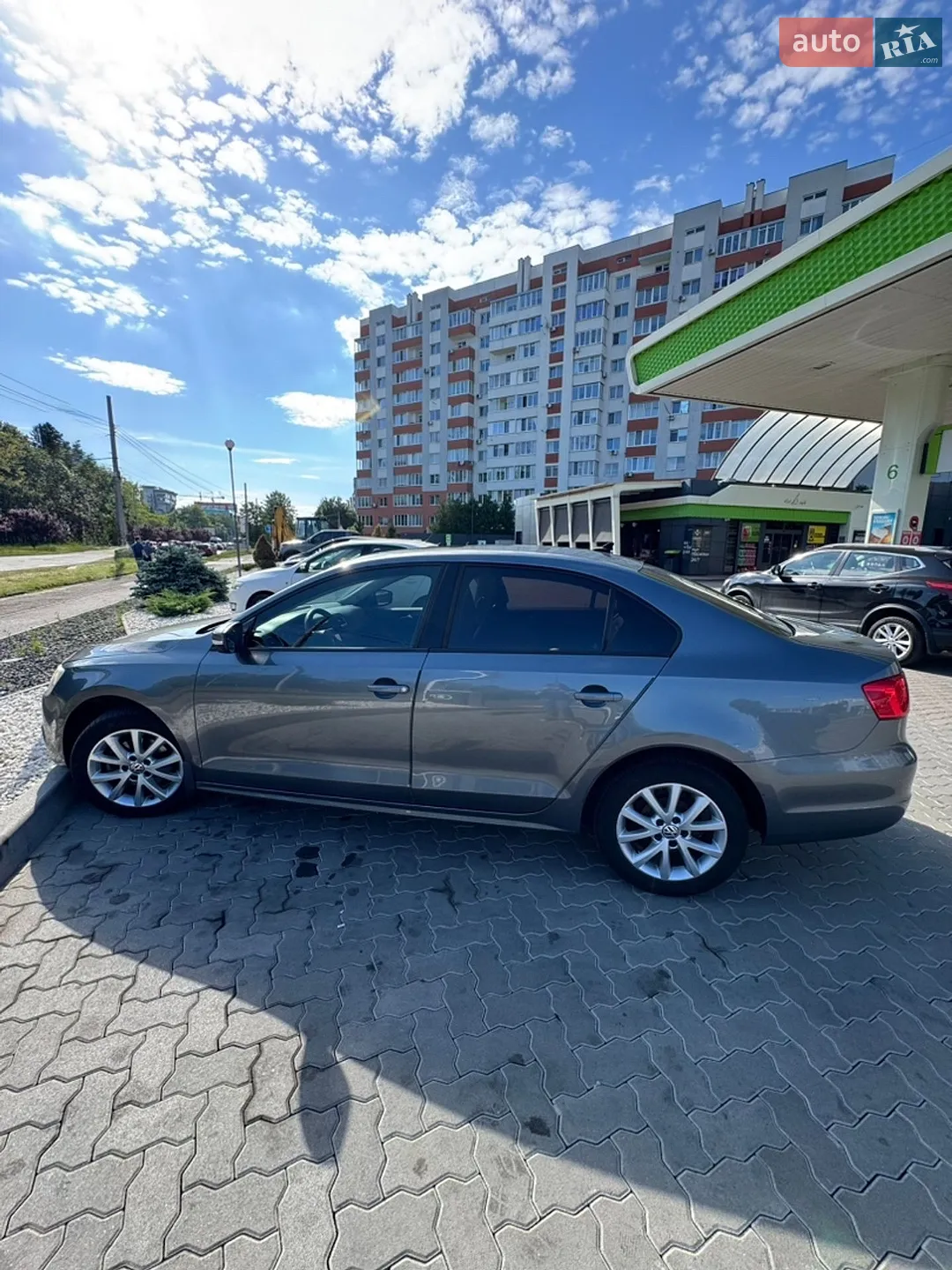 2011 Volkswagen Jetta - фото 1