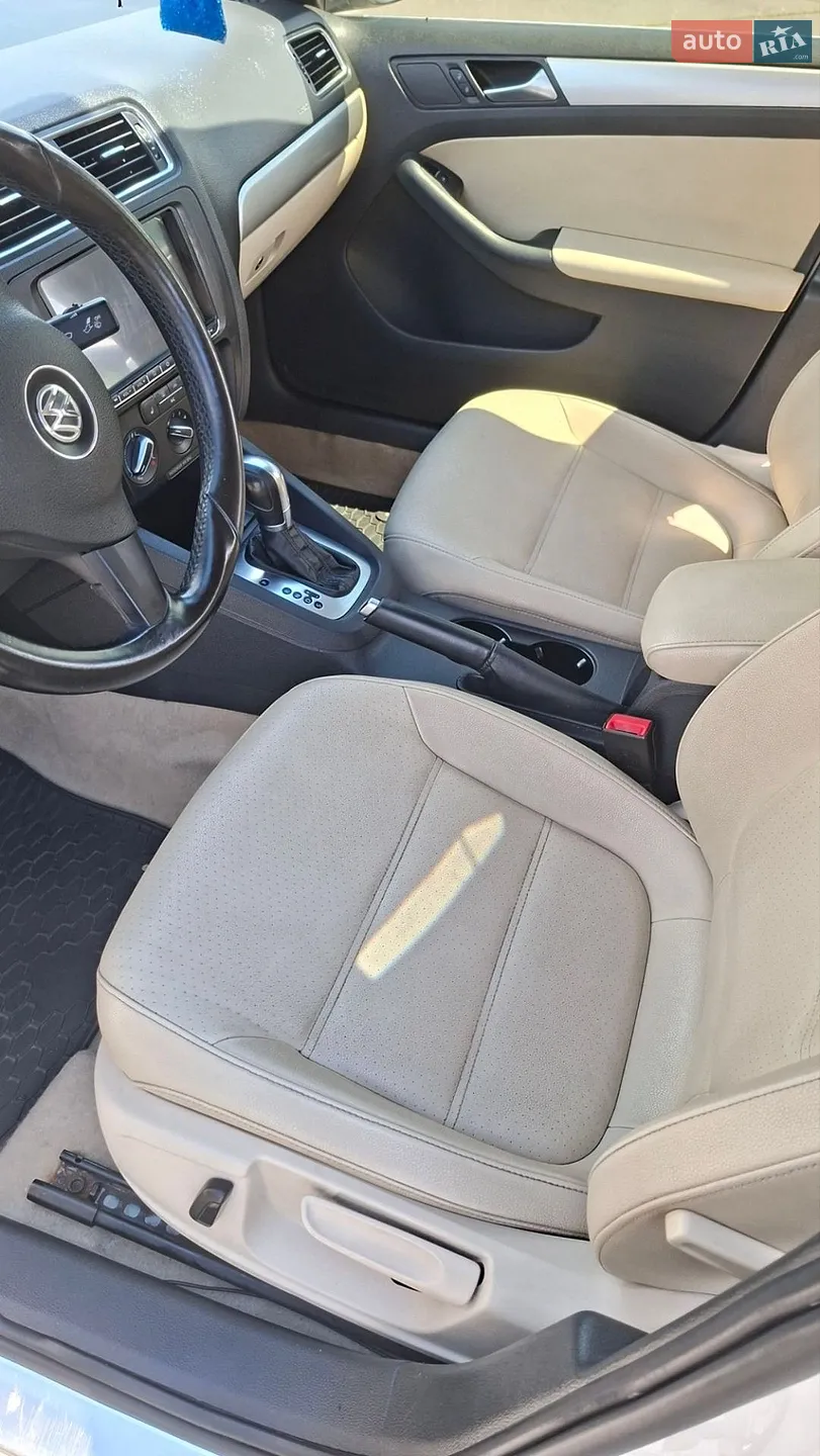 2012 Volkswagen Jetta - мініатюра 16