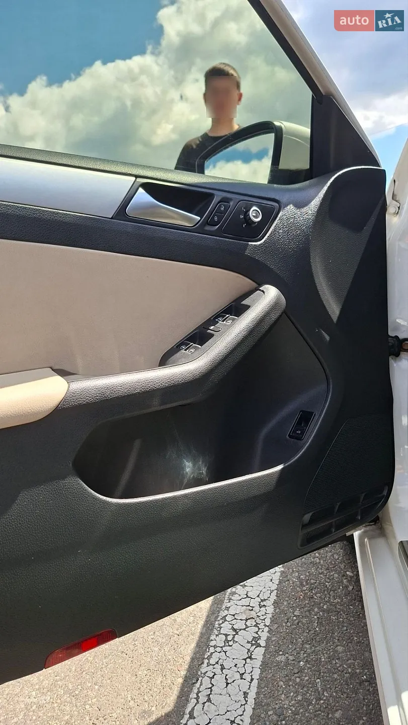 2012 Volkswagen Jetta - мініатюра 42
