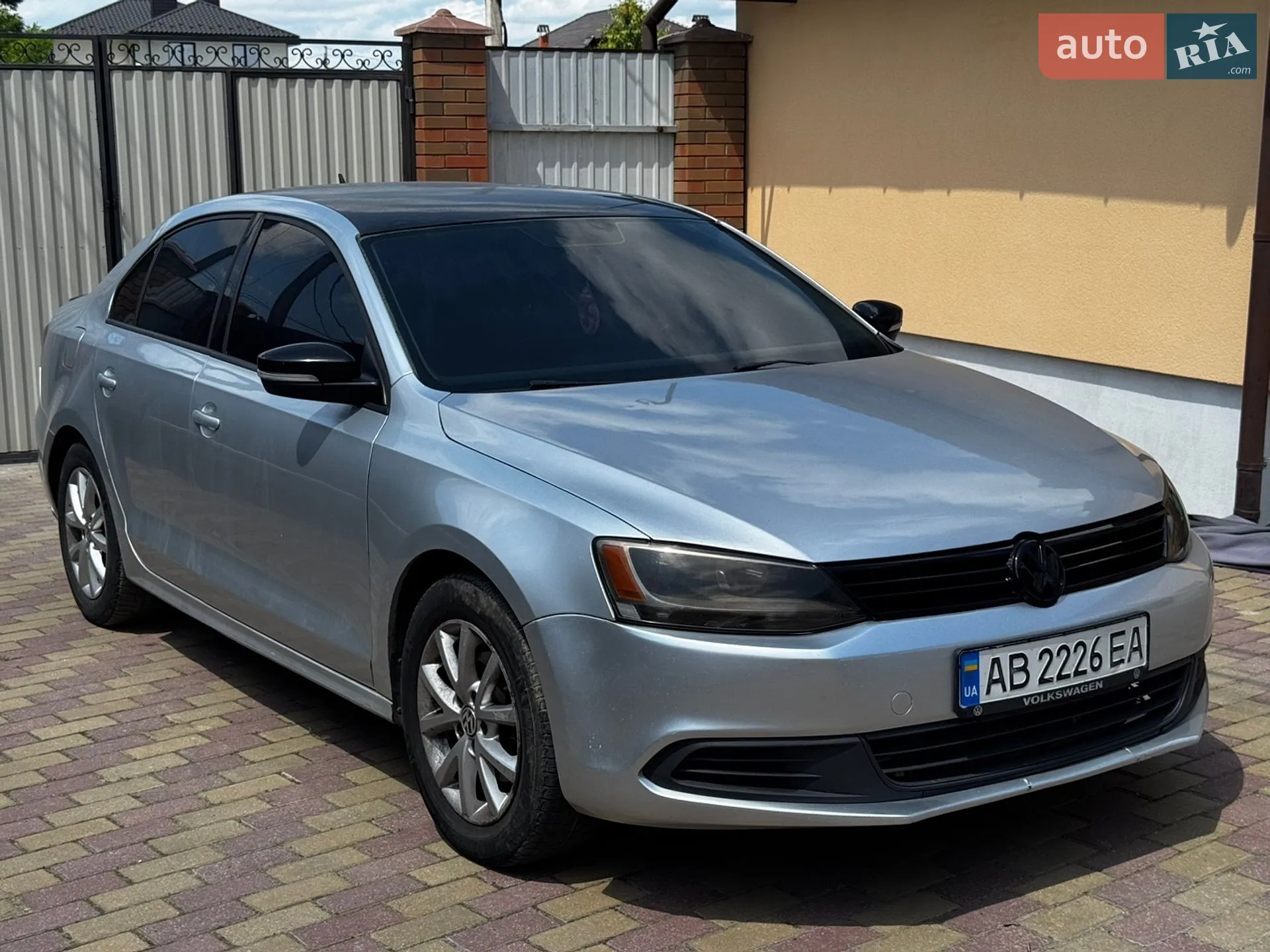 2011 Volkswagen Jetta - фото 1
