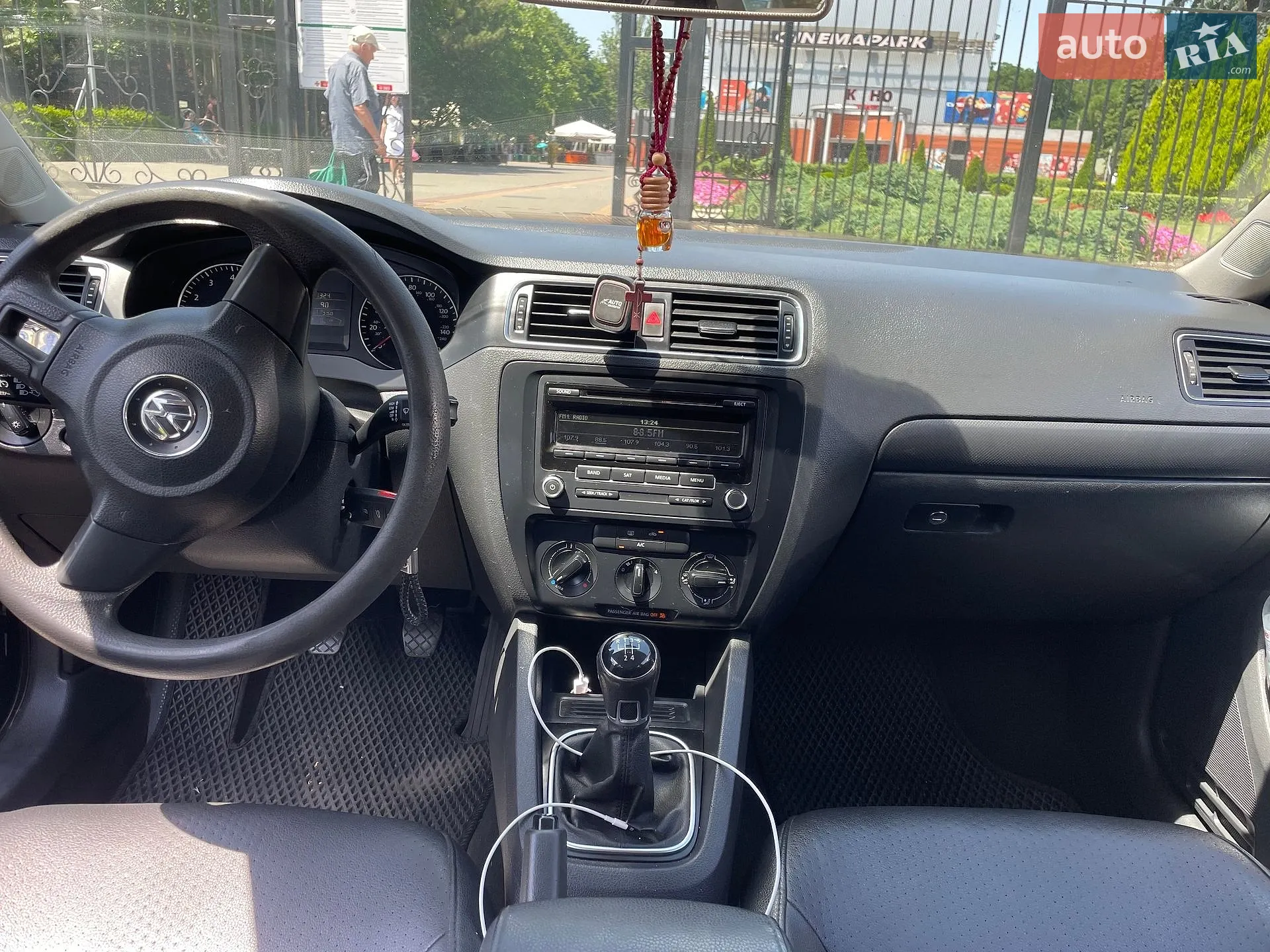 2013 Volkswagen Jetta - фото 1