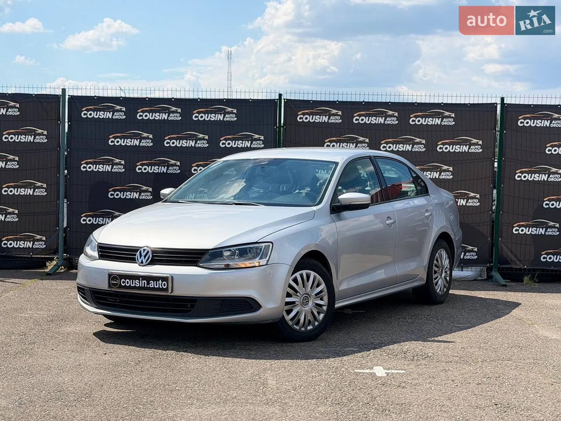 2010 Volkswagen Jetta - фото 1