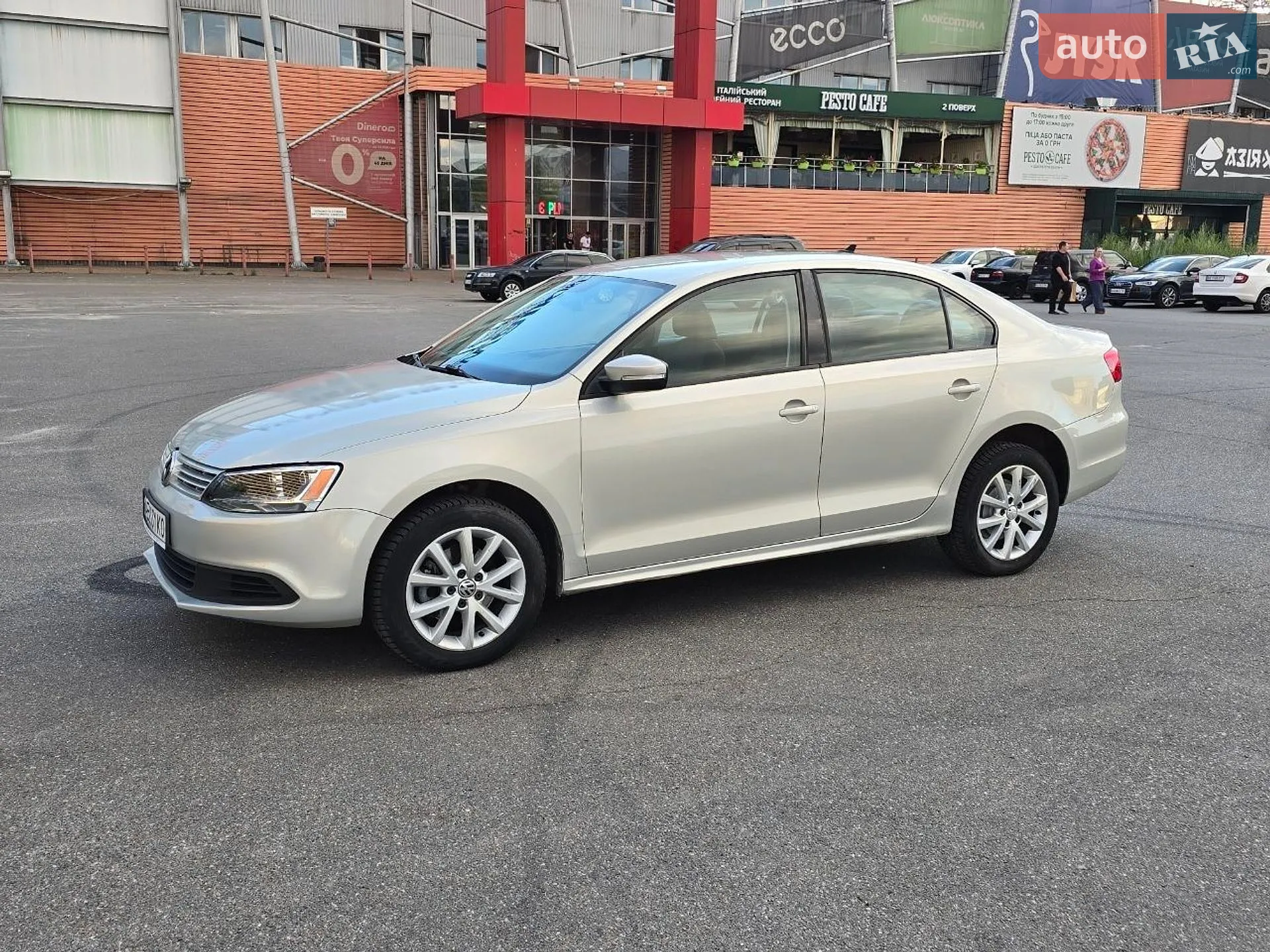 2010 Volkswagen Jetta - мініатюра 4