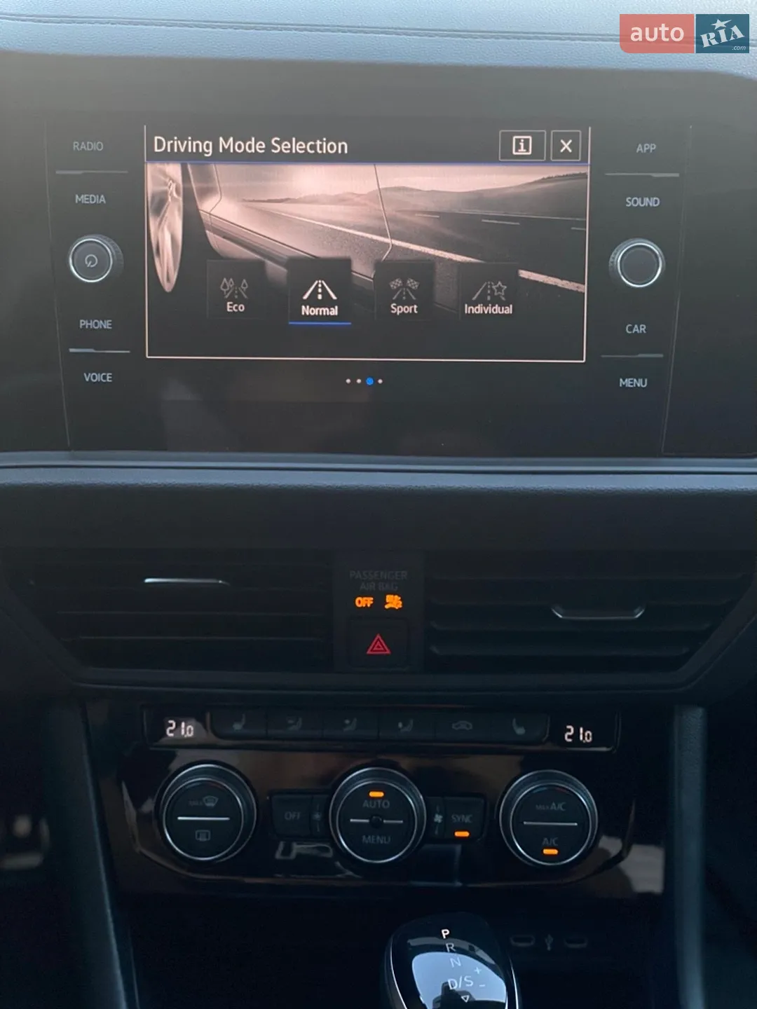 2023 Volkswagen Jetta - мініатюра 32