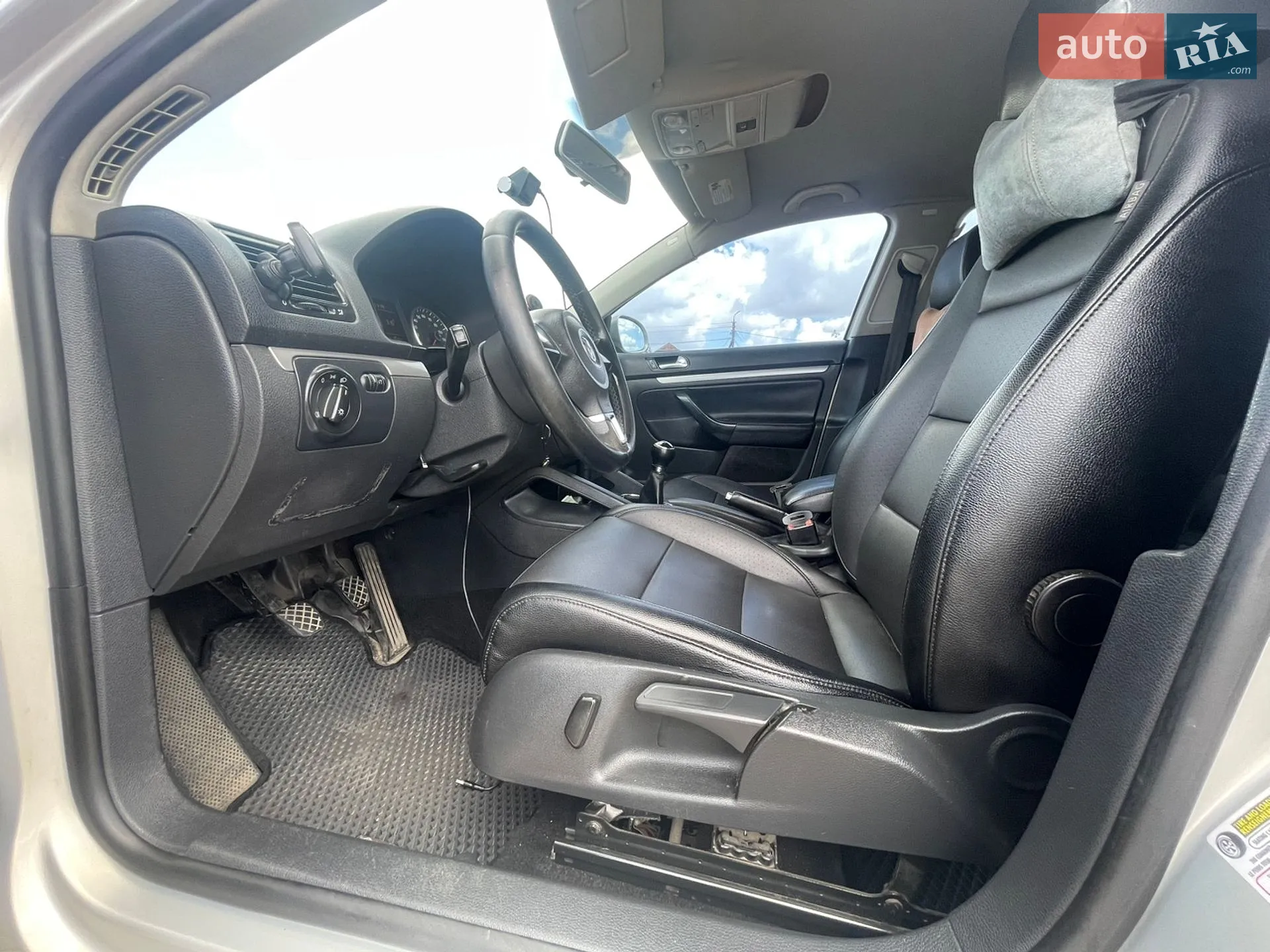 2010 Volkswagen Jetta - мініатюра 21