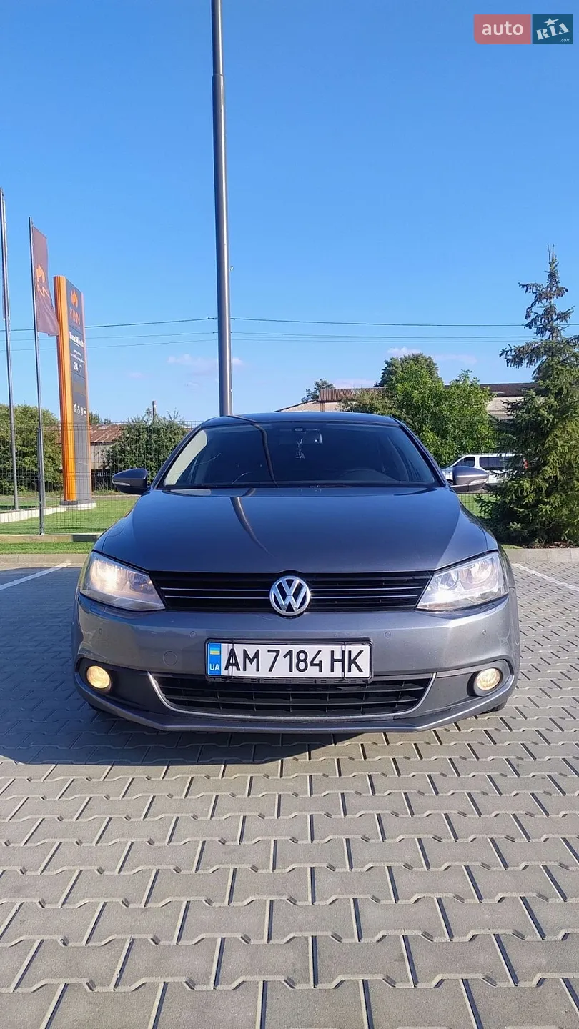 2013 Volkswagen Jetta - фото 1