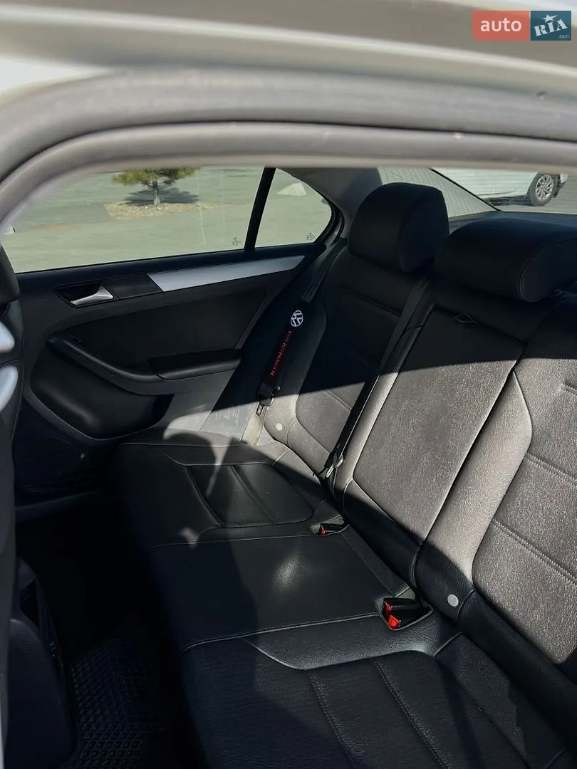 2011 Volkswagen Jetta - мініатюра 24