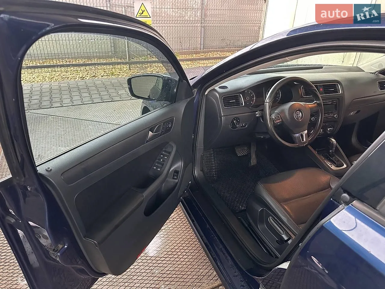 2012 Volkswagen Jetta - мініатюра 3