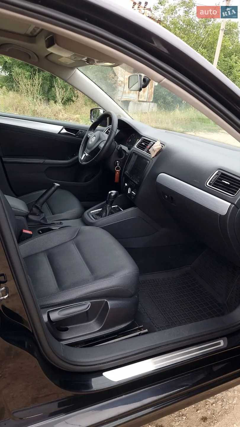 2010 Volkswagen Jetta - мініатюра 17