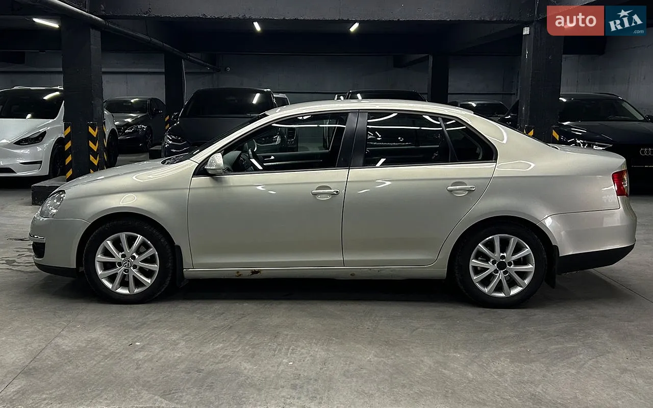 2010 Volkswagen Jetta - мініатюра 4