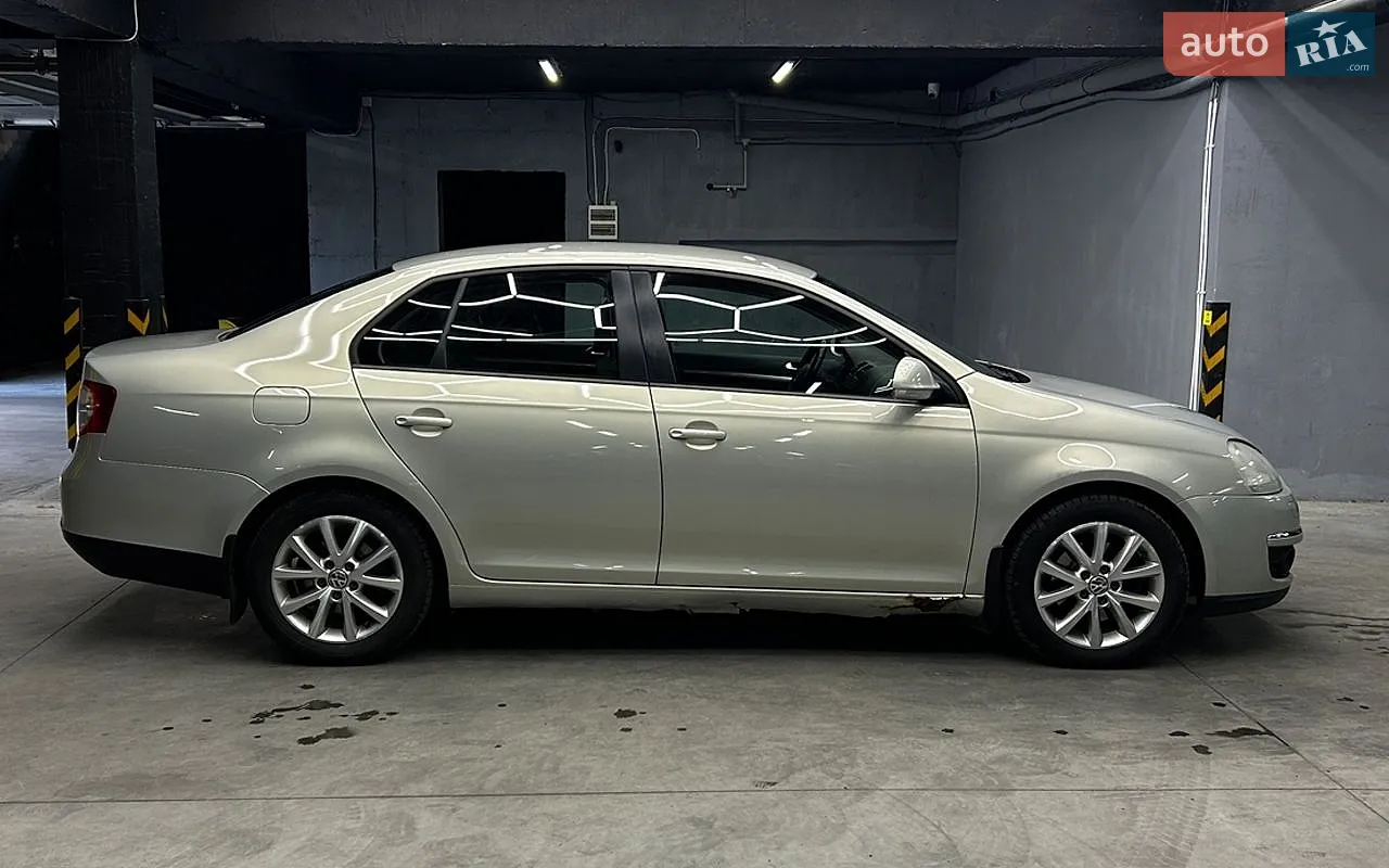 2010 Volkswagen Jetta - мініатюра 8