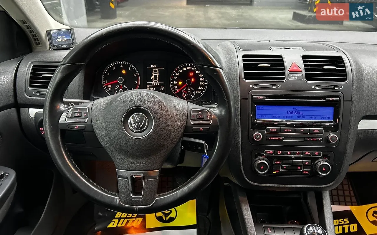 2010 Volkswagen Jetta - мініатюра 15